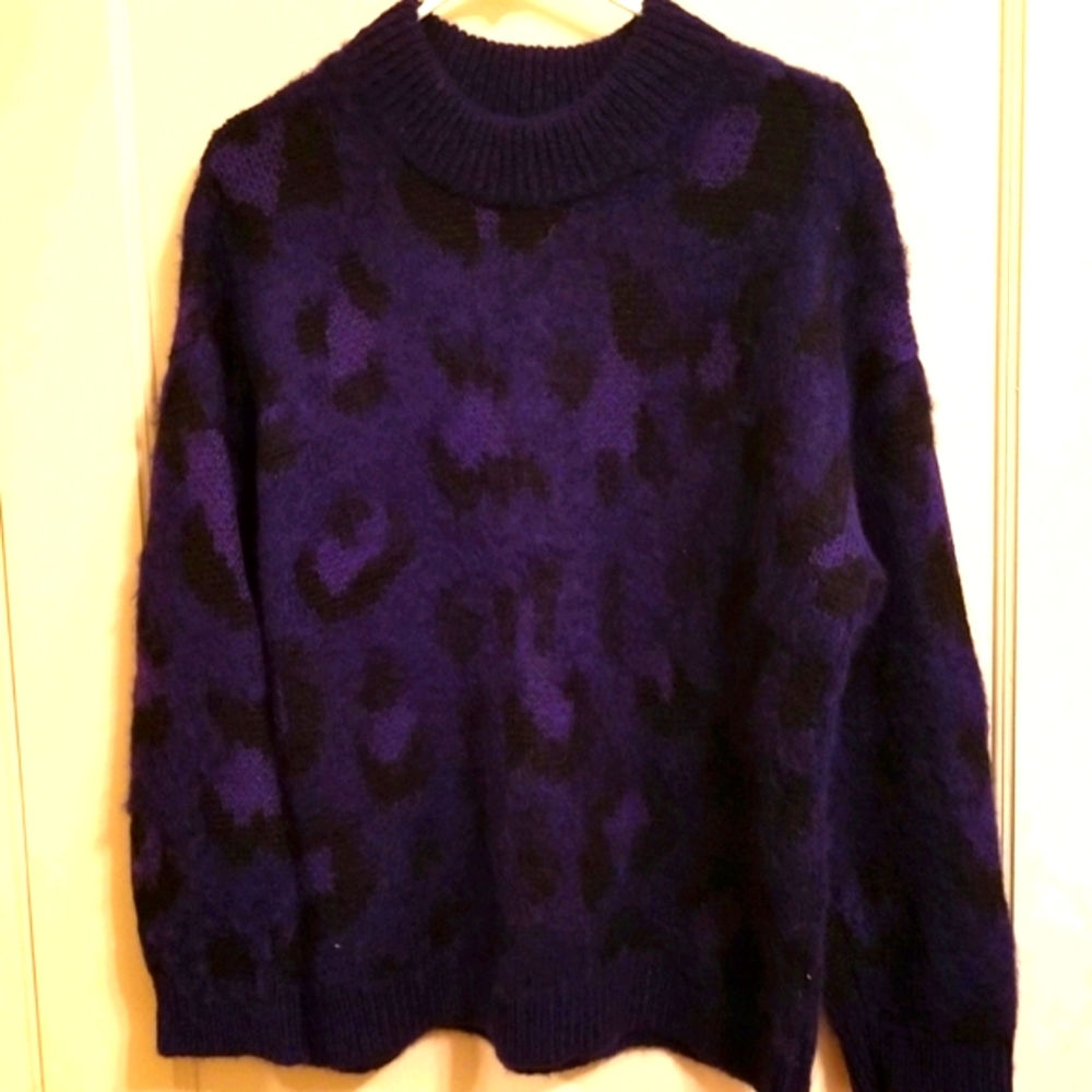 Kate Spade ♠️ Animal Print Kate Spade Soft Sweater